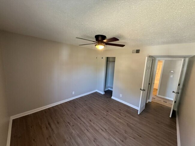 Photo - 324 Block St Unit L