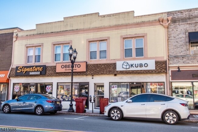 Building Photo - 226 Franklin Ave