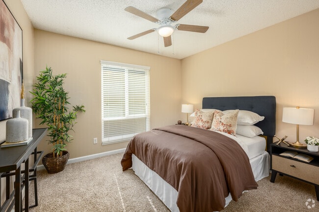 2BR, 1BA - 850SF - Second Bedroom