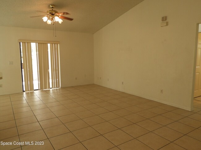 Photo - 1420 Denali St SE