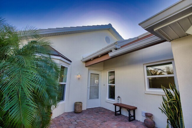 Photo - Seasonal Short-Term 2 Bedroom 2 Bathroom Villa located in Plantation!