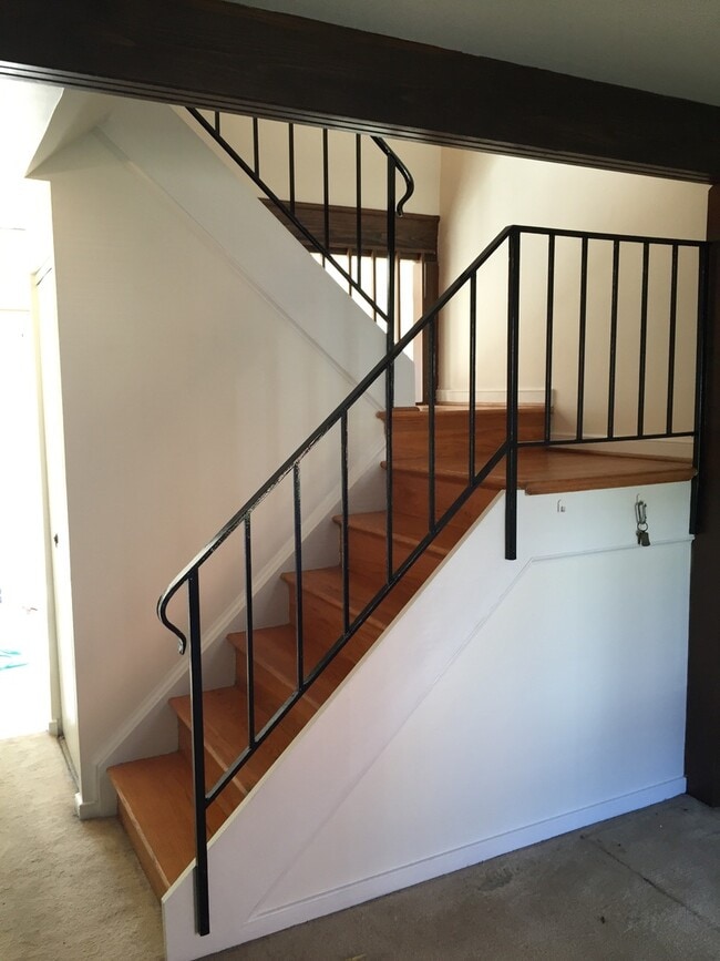 Photo - Spacious 2bd/1.5bth Condo Located in Laurel Square!!