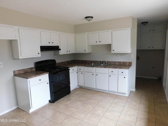 Photo - 5431 Nail Rd