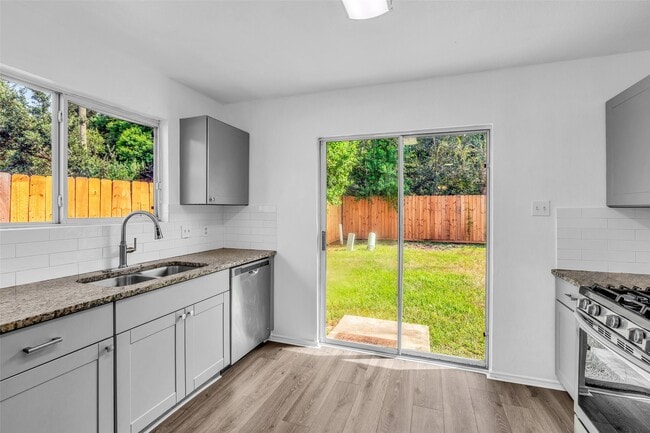 Photo - 5239 Roth Forest Ln