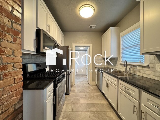 Photo - Must See 3 Bedroom/3 Bathroom Home near Edgemere Park