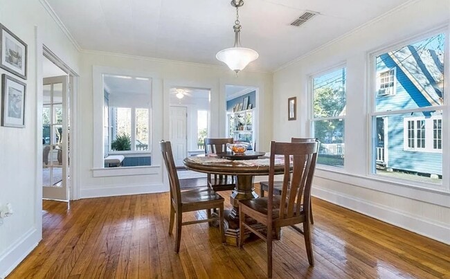 Photo - 131 W 25th Ave