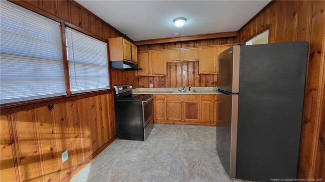 Photo - 209 E 15th St