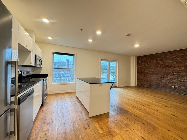 Photo - 8803 N Lombard St