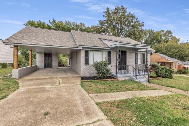 Building Photo - 1880 Glory Cir