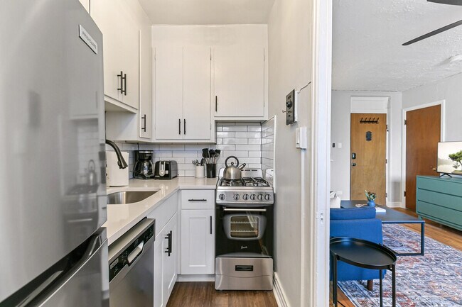 Photo - 1666 Detroit St Unit ID1026255P