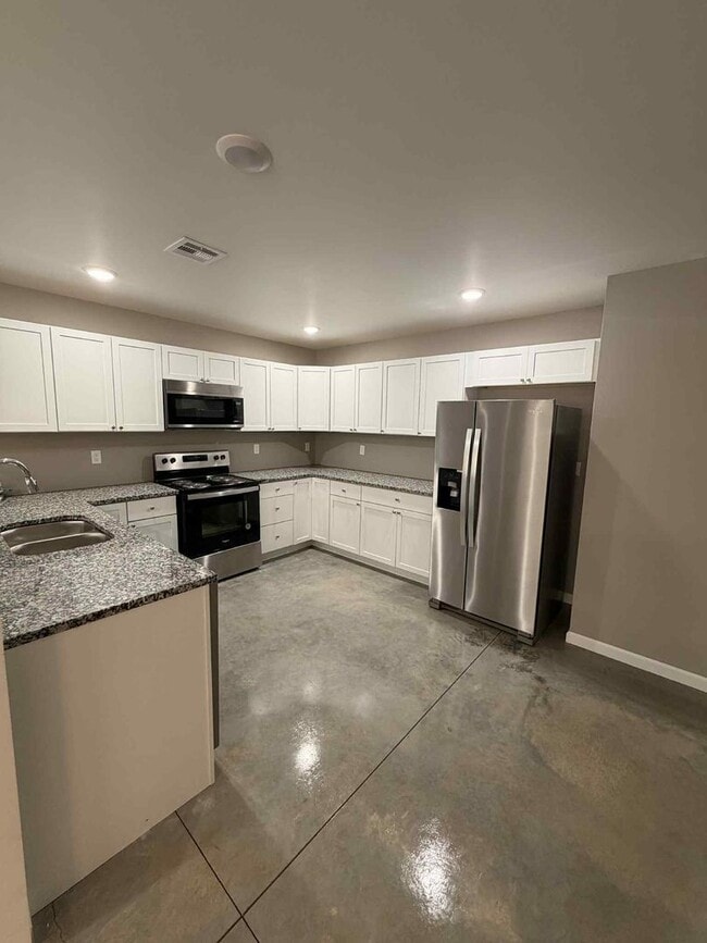 Photo - 321-323 S 4th St Unidad 323 S. 4th