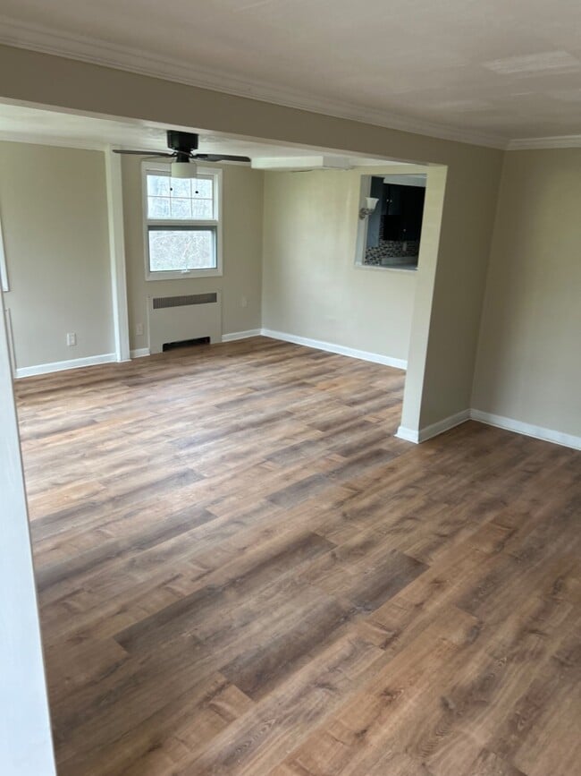 Photo - 617 Independence Dr