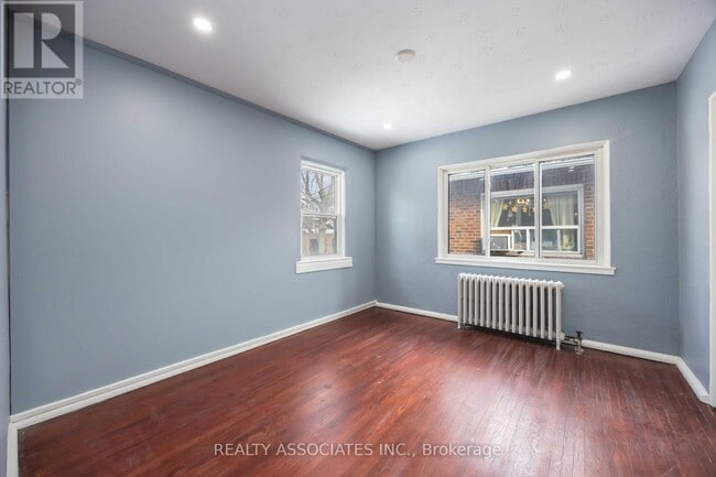 Photo - 162 Millwood Rd