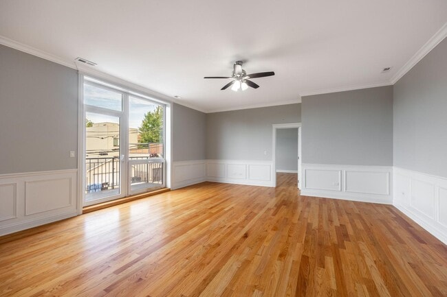520 N Western Ave Unit 2