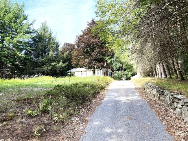 Photo - 463 Bailey Rd