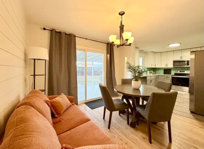 Photo - 9989 Dodge Dr