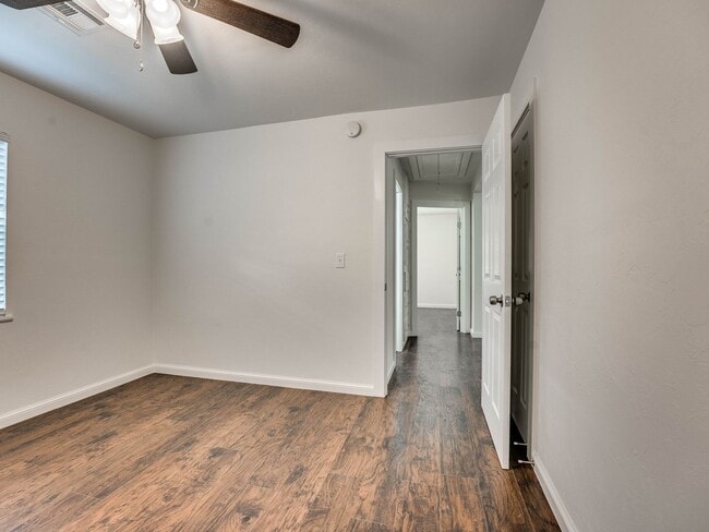 Photo - 4 bedroom 2 bath home in Shawnee!