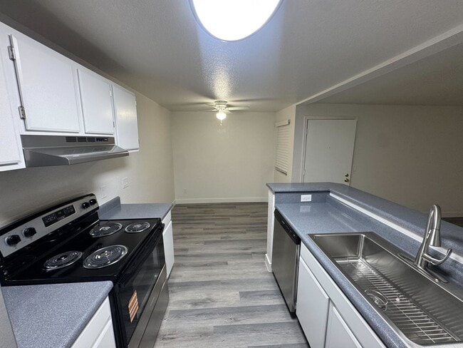 Photo - Wellington Place Apartments