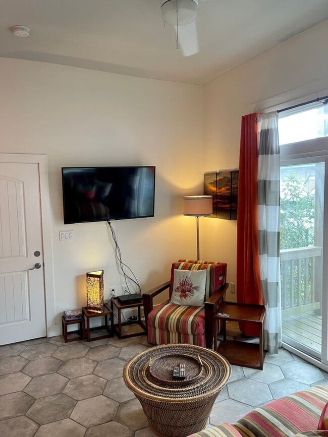 2015 24th Street Rear Unit SI ID1589279P