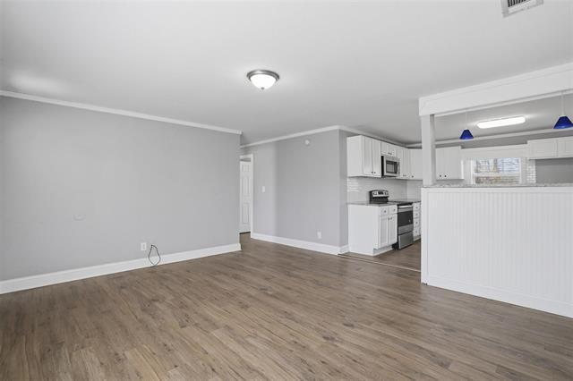 Photo - 308 Lamm St