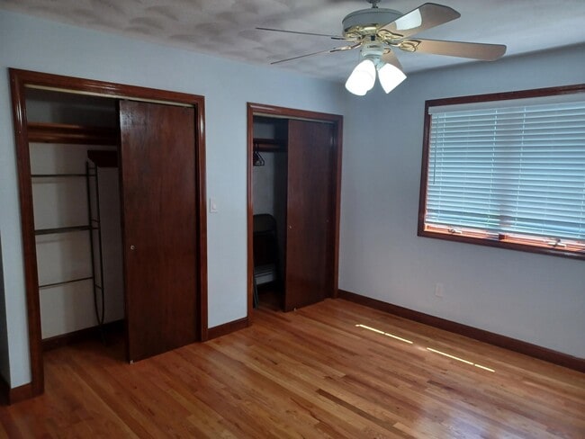 39 Danny Rd Unit 2Bedrm 2 Bath with studio IN-LAW