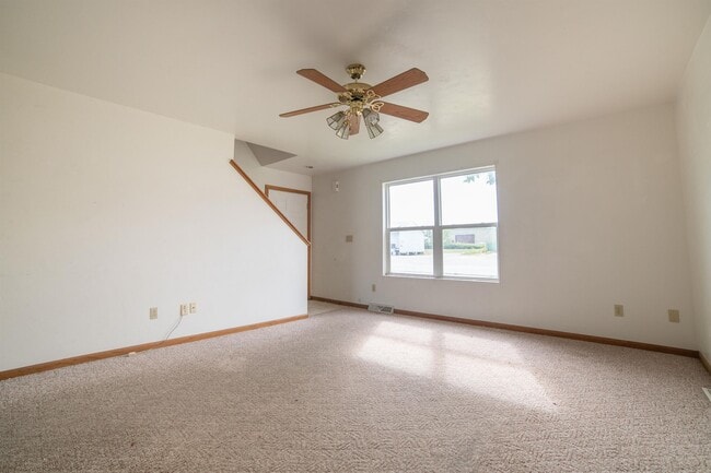 210 2nd St
