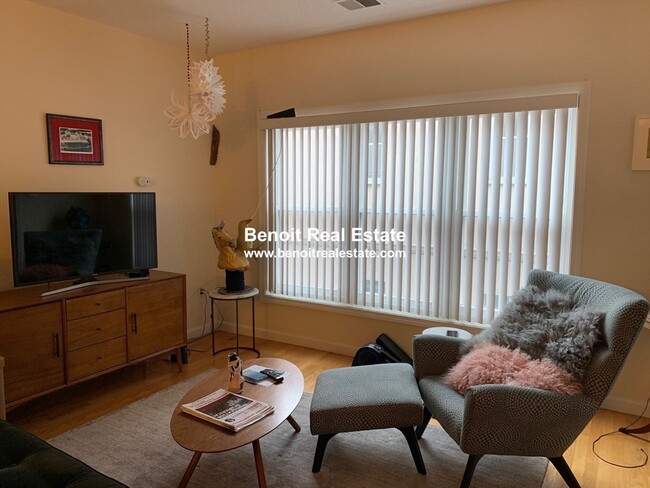 Building Photo - 2456 Massachusetts Ave Unit 302