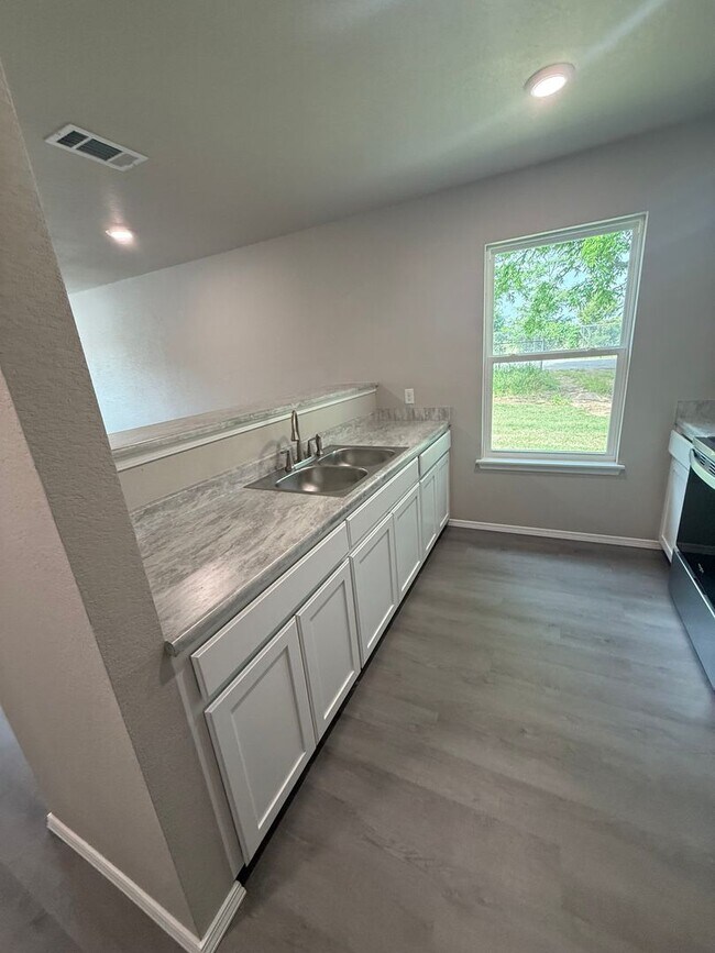 Photo - 1801 Wirsing Ave Unidad A