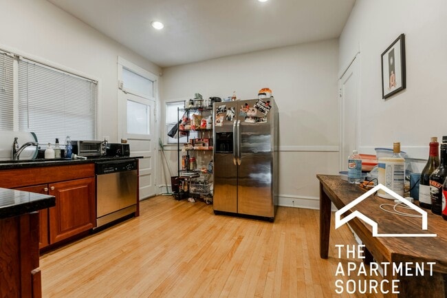 Photo - 3010 N Greenview Ave Unit 1F