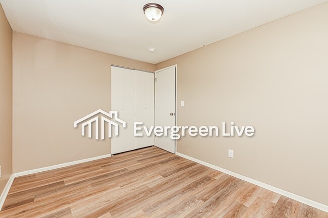 Photo - 6509 Harhmanville Rd