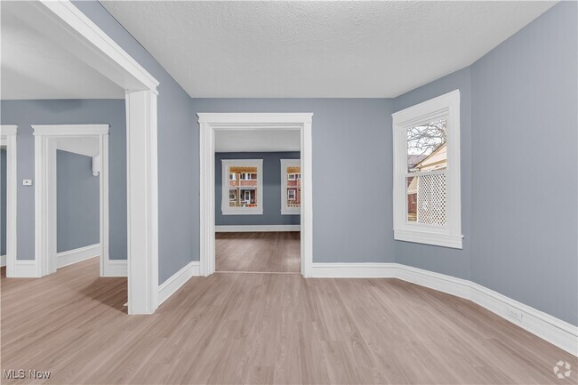 Building Photo - 1857 E 70th St Rental