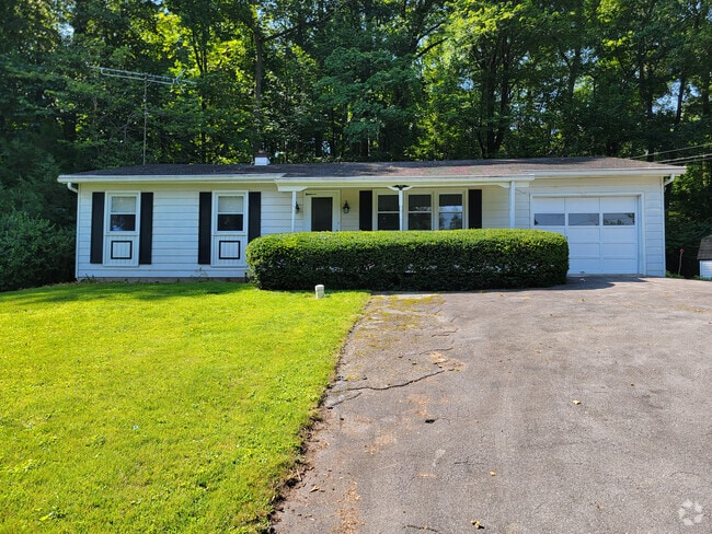 Building Photo - 661 Lauschtown Rd Rental