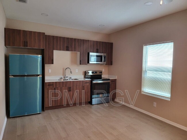 Photo - 3101 W Kenwood St Unit 6