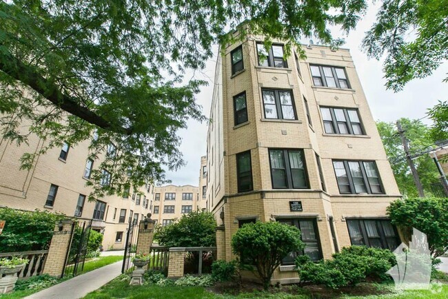 Building Photo - 2 bedroom in Chicago IL 60613 Unit E03 Rental