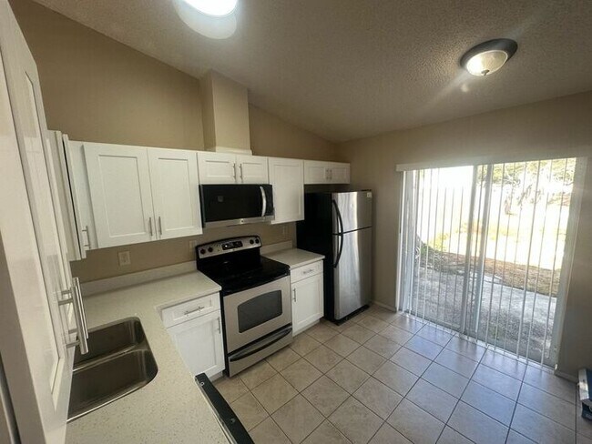 Photo - Wonderful 2 bedroom/2 bath Duplex near UCF!!!