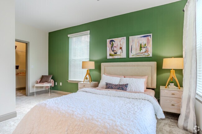 2BR, 2BA - 1130SF - Master Bedroom