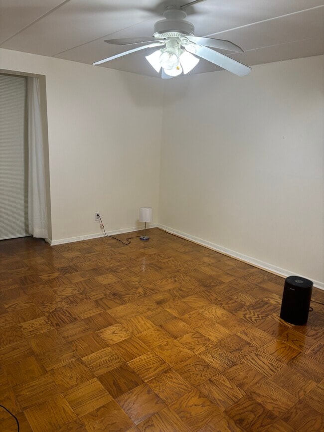 MBR - 2616 Redcoat Dr Unit 2-DHuntington