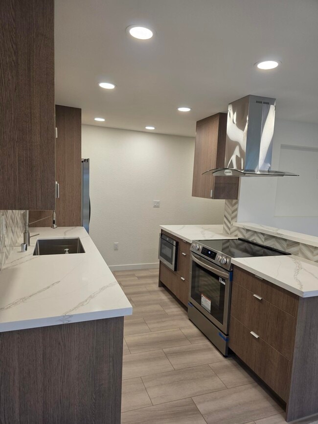 Kitchen - 4100 Lake Washington Blvd N