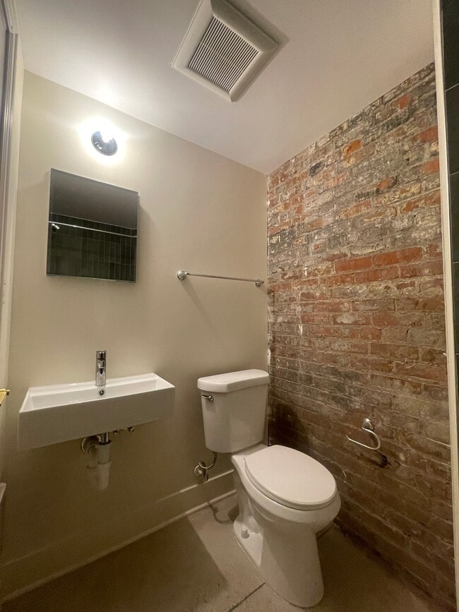 Photo - 6465 Sterling St Unidad LL04