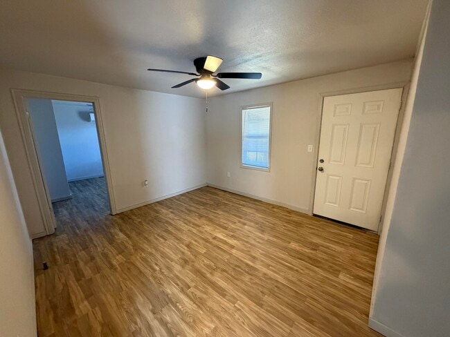 Photo - 335 Texas Ave