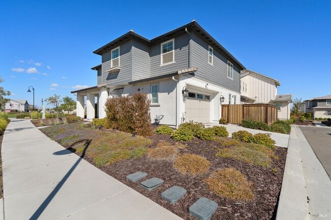 2476 Laramie Cir