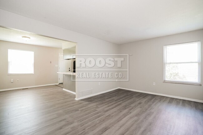 Photo - 5623-5625-5625 Chatford Dr Unit 5623