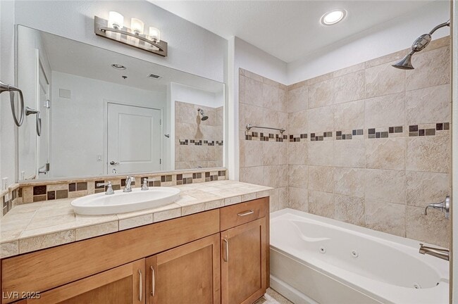 Photo - 8255 S Las Vegas Blvd Unidad 718