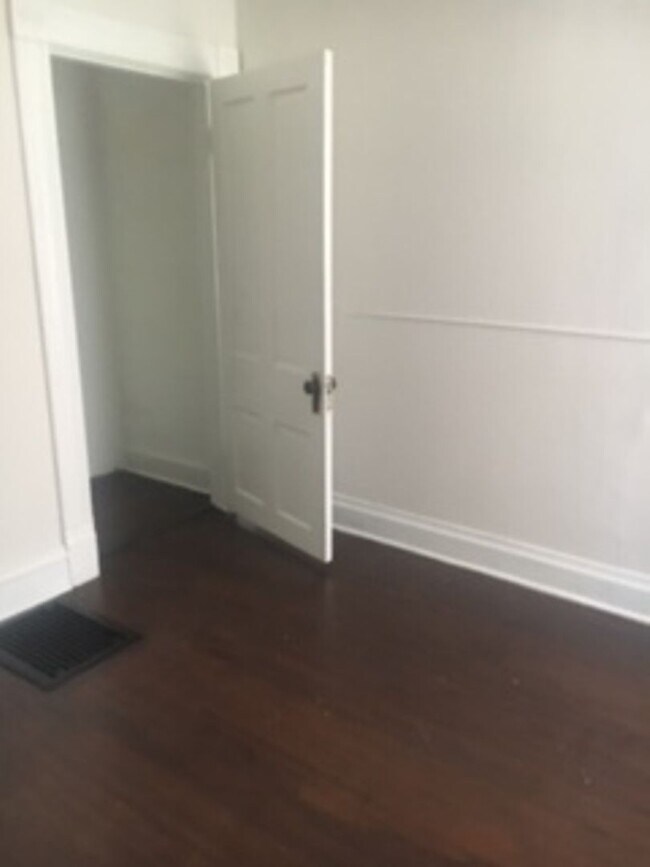 Photo - 1354 Forsythe Ave Unit #1