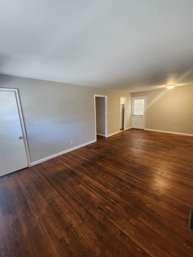 Photo - 106 Taylor St