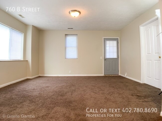 Photo - 760 B St