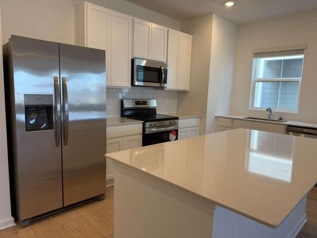 Photo - 5143 Loyalty Dr