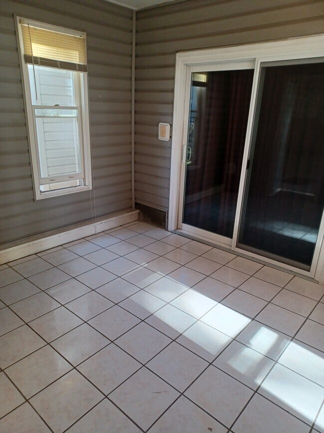 Photo - 9814 Poplar Forest Rd