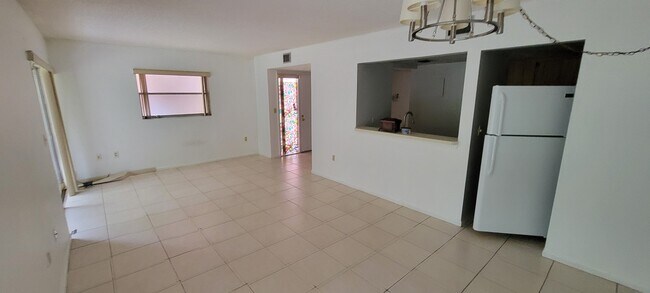 180 Magnolia Woods Ct Unit 9C