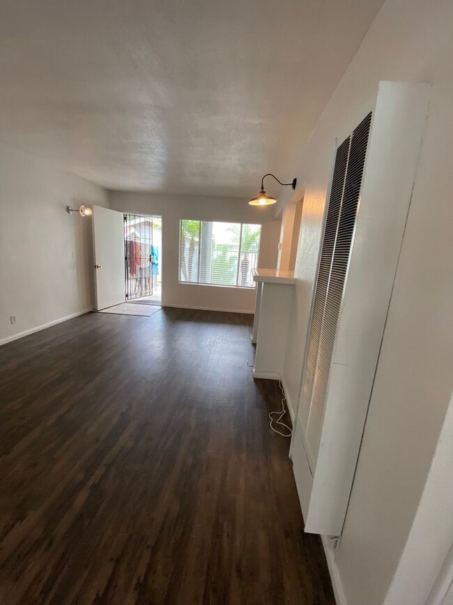 Photo - 4935 Coronado Ave Unit 4935